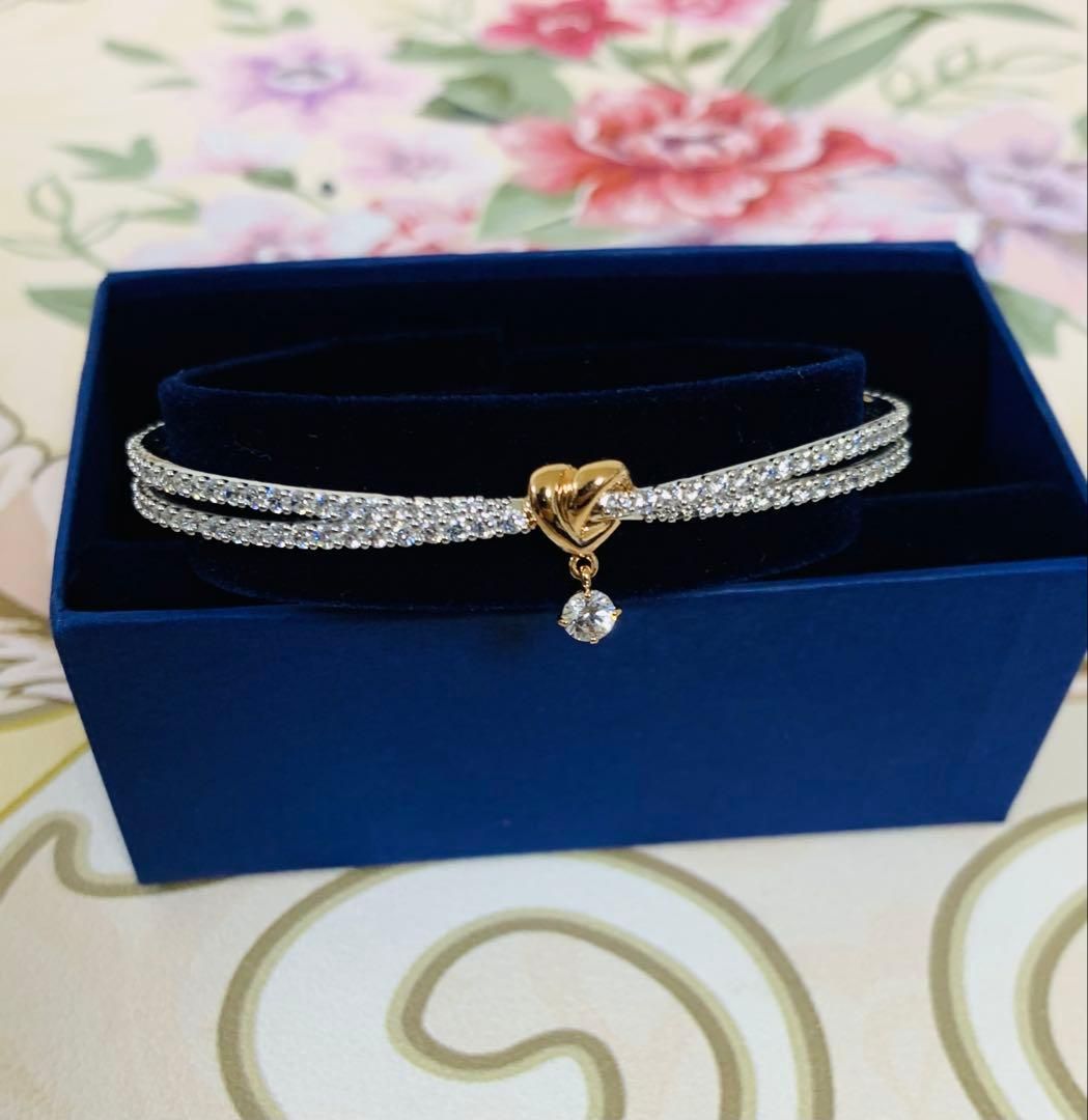 新品 スワロフスキーSwarovski Lifelong Heart バングル - メルカリ