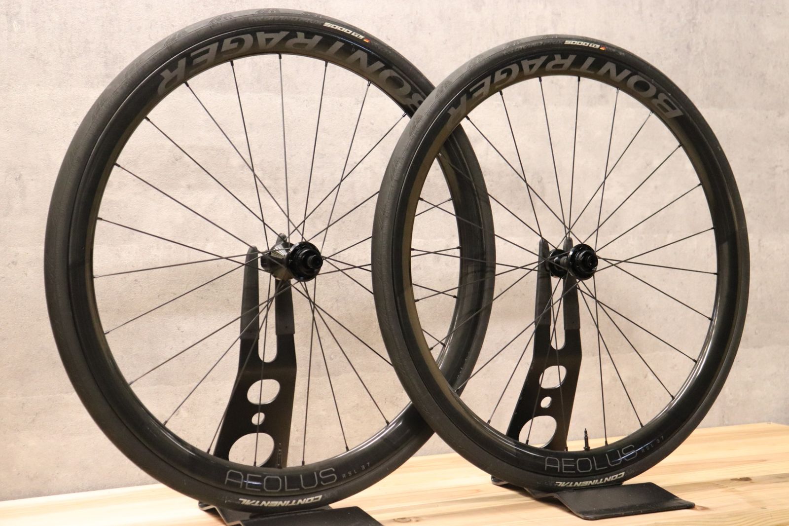 BONTRAGER AEOLUS ボントレガー　カーボンホイール ボントレガー BONTRAGER アイオロス AEOLUS RSL 37 カーボン