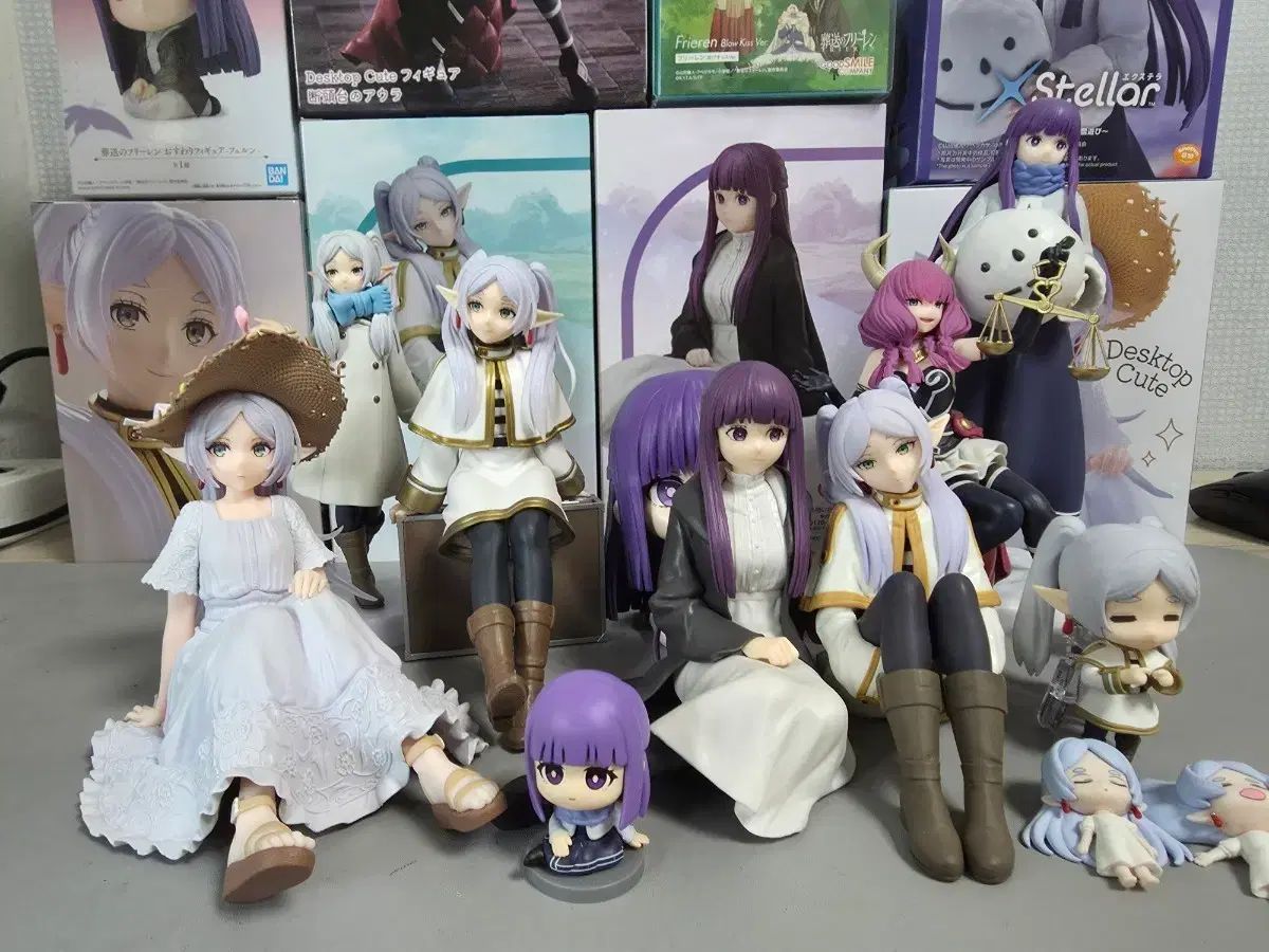 まとめ 葬送のフリーレン フェルン アウラ フィギュア+紙類グッズ