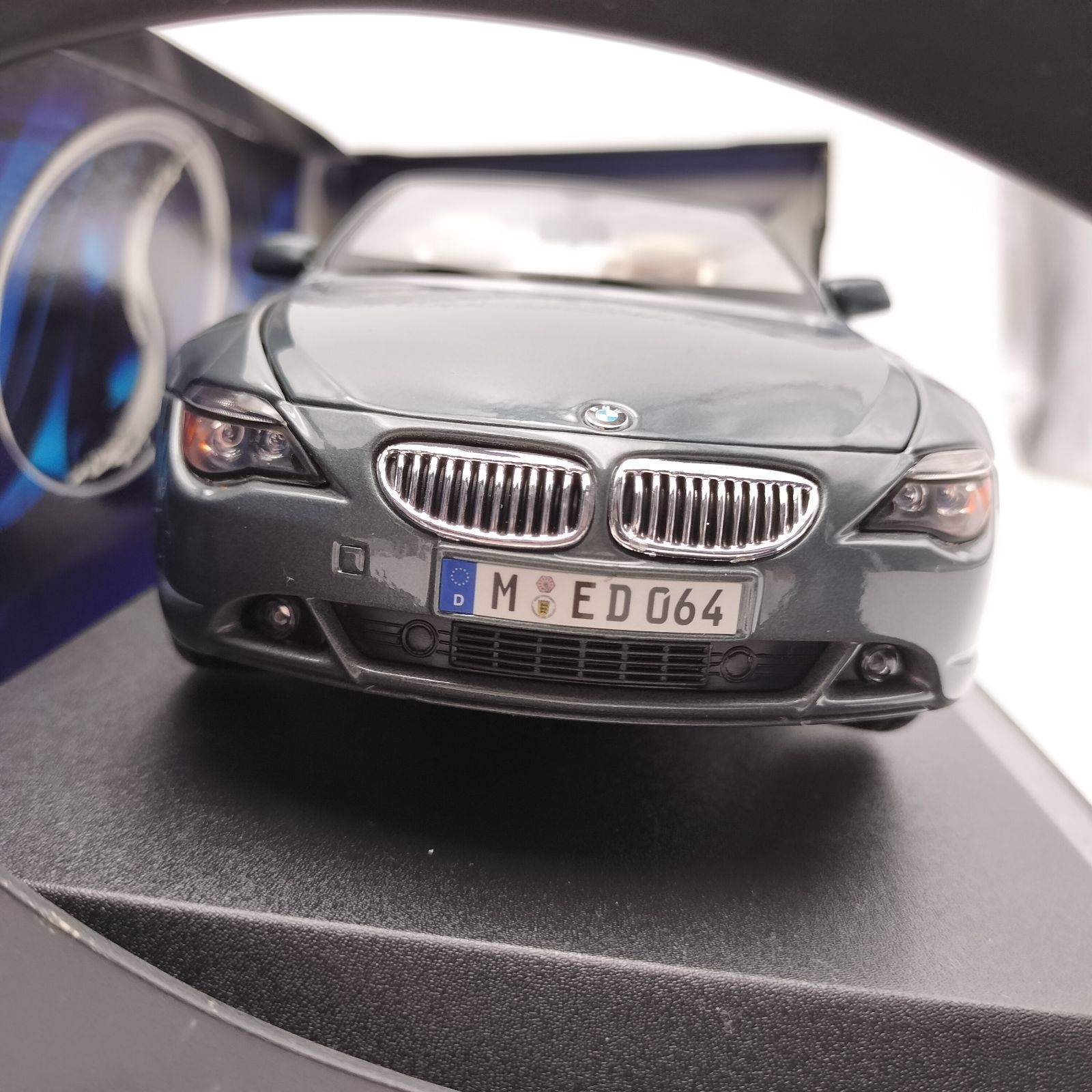 固定テープ付】1/18 BMW 645 Ci カブリオレ シルバー Maisto ダイ
