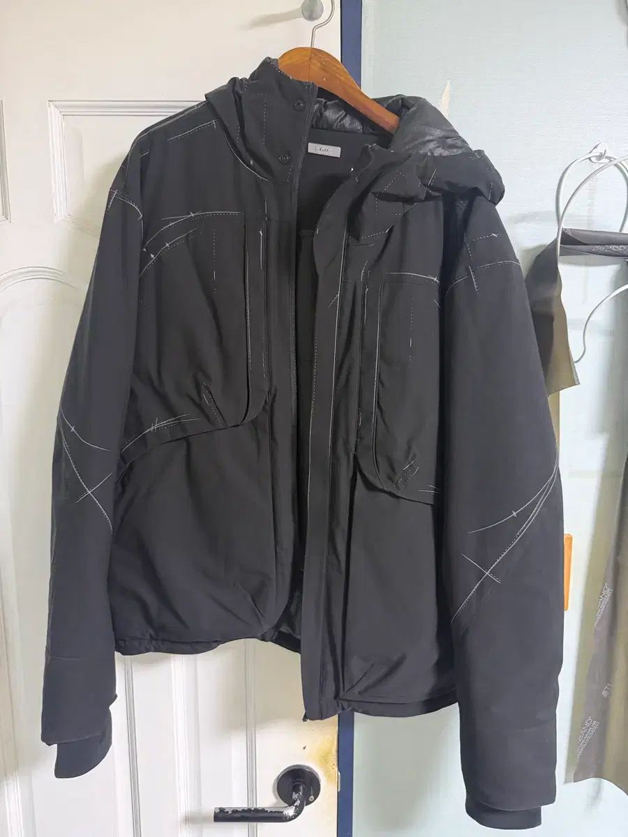 XLIM(エクスリム) ダウン 30,222円