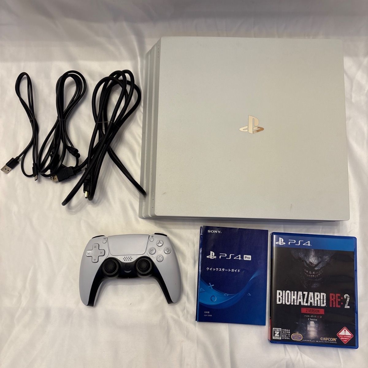 中古保管品】PS4 Pro 本体 ホワイト PS5コントローラー バイオハザード 