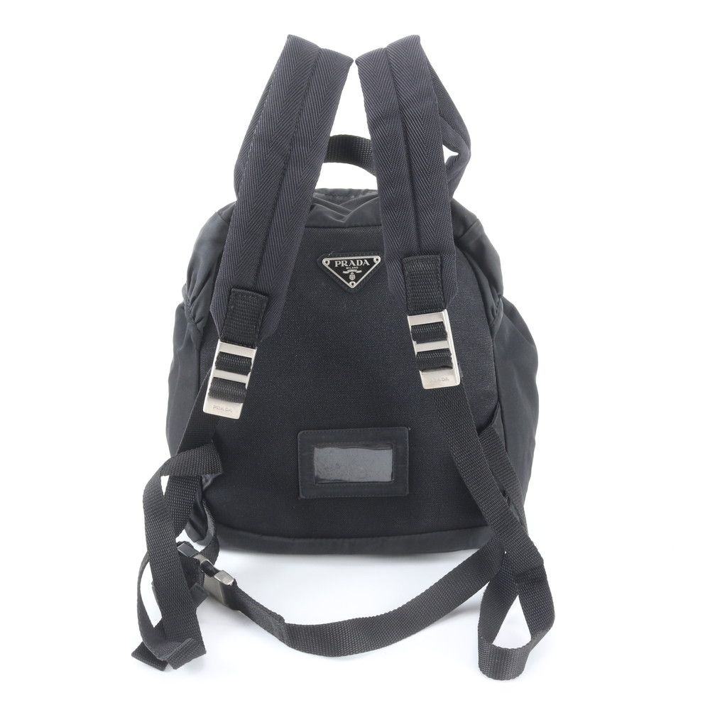 【美品✨】プラダ　リュック　バッグパック　トライアングル　テスートナイロン　黒 美品 プラダ テスート ナイロン トライアングルロゴ リュックサック