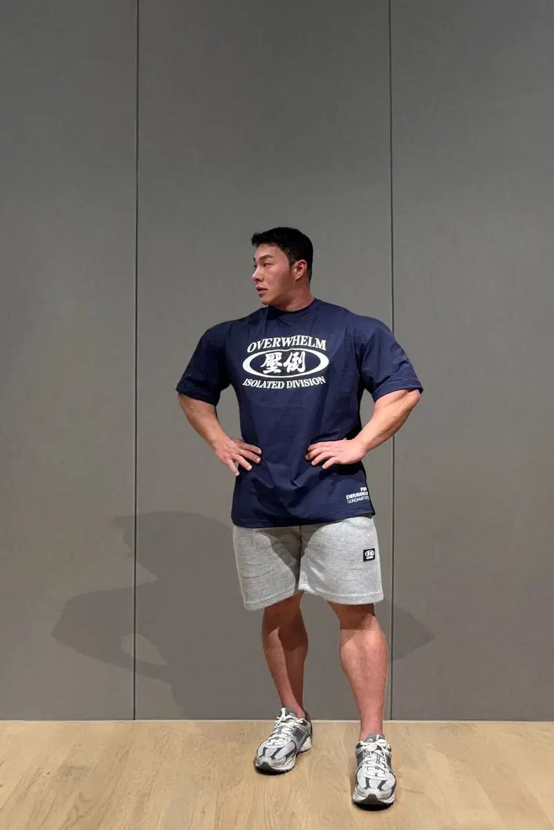 圧倒オールラウンド BIGロゴ 半袖 4サイズ ネイビー