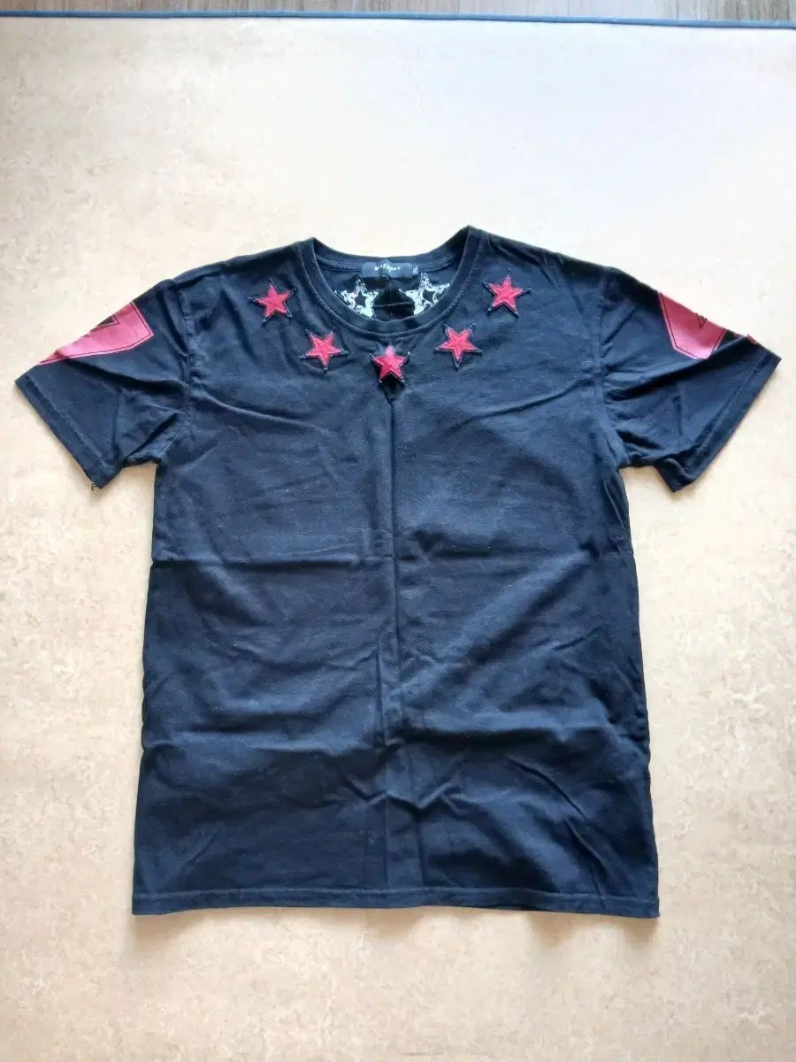 ジバンシィ 半袖 36,552円