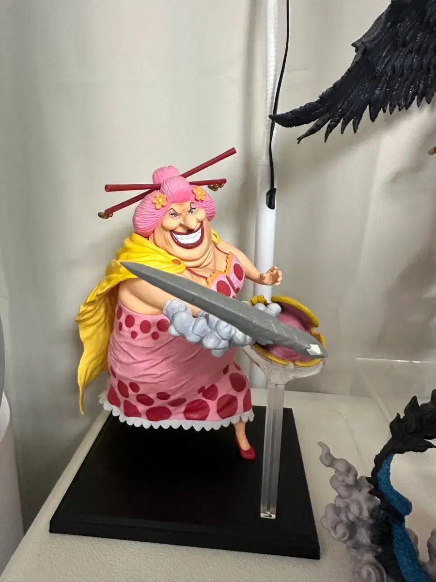 ONE PIECE シャーロット・リンリン 一番くじ フィギュア