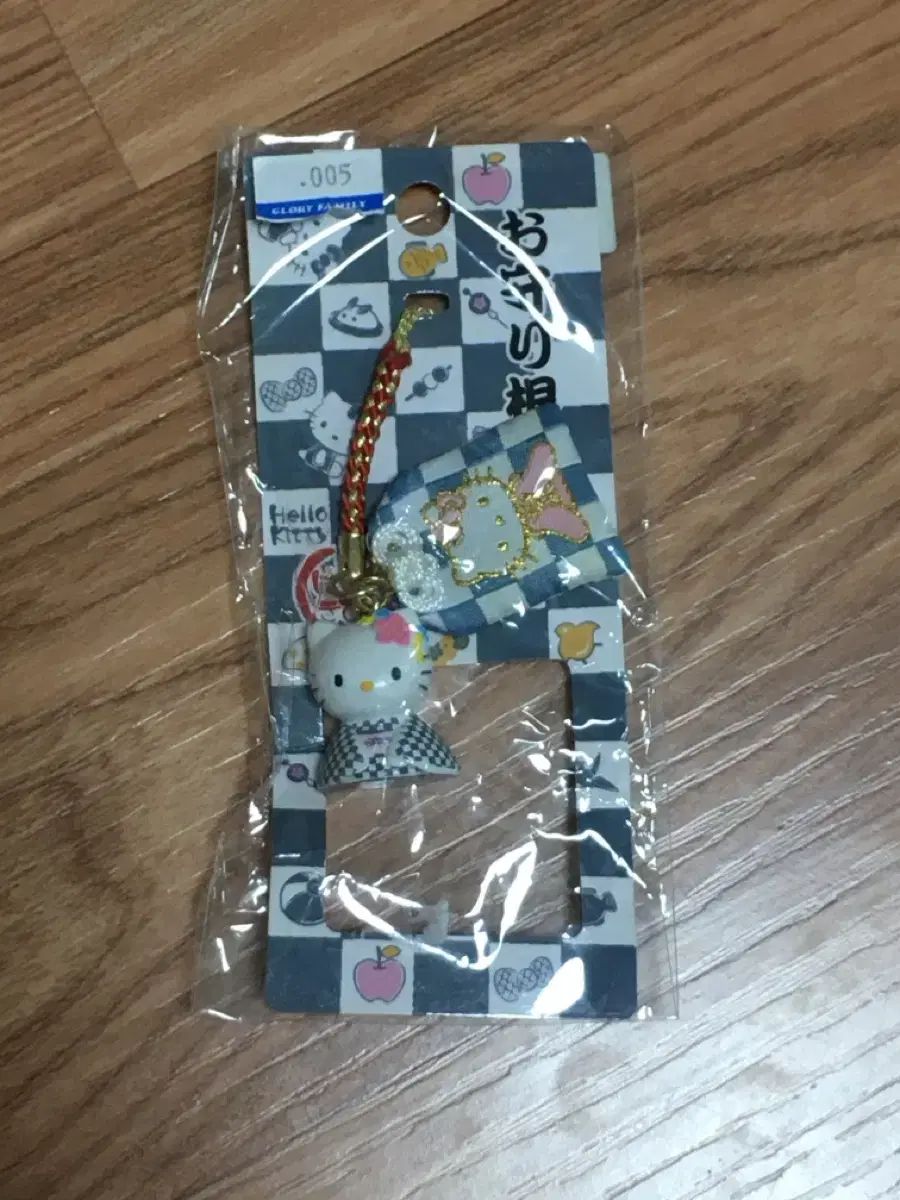 サンリオ ハローキティ 日本 地域限定 お守り レア商品