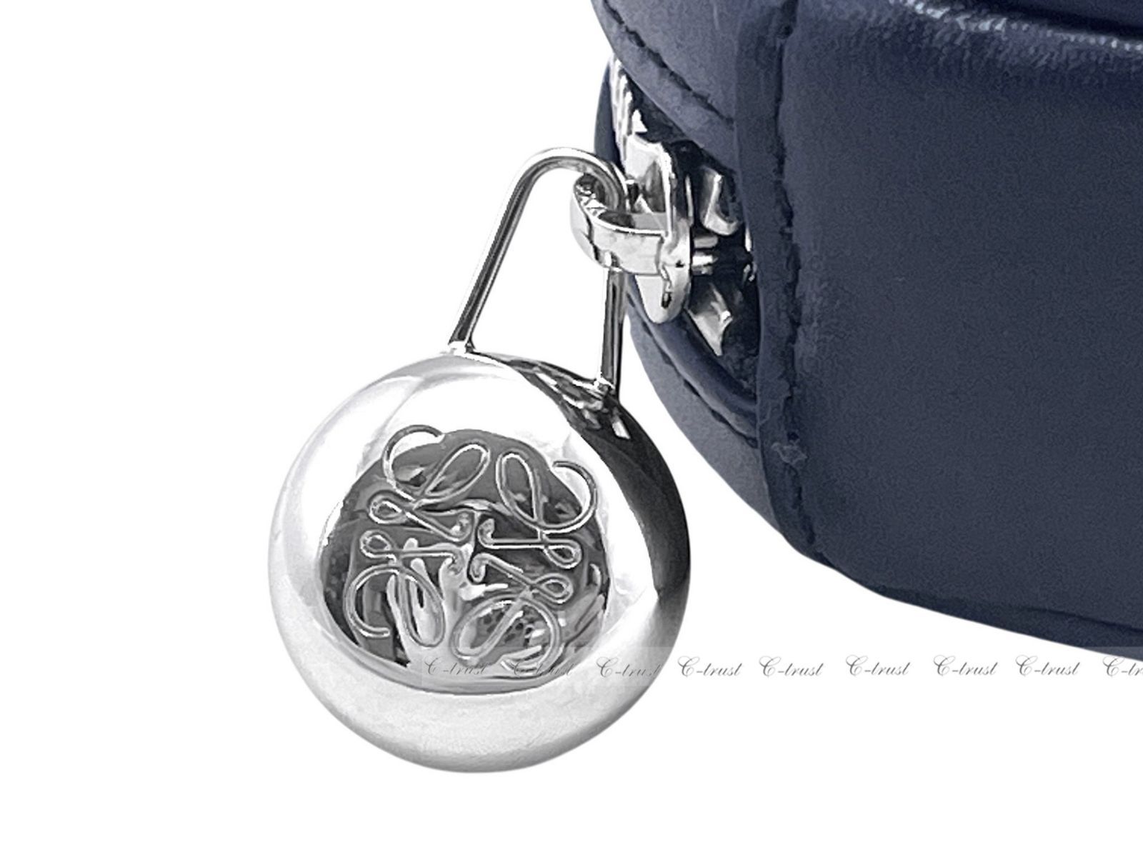 新品未使用⭐︎LOEWE ペブル クッキー キーホルダー ブラック LOEWE ロエべ ぺブル クッキー キーホルダー チャーム マルチ ケース