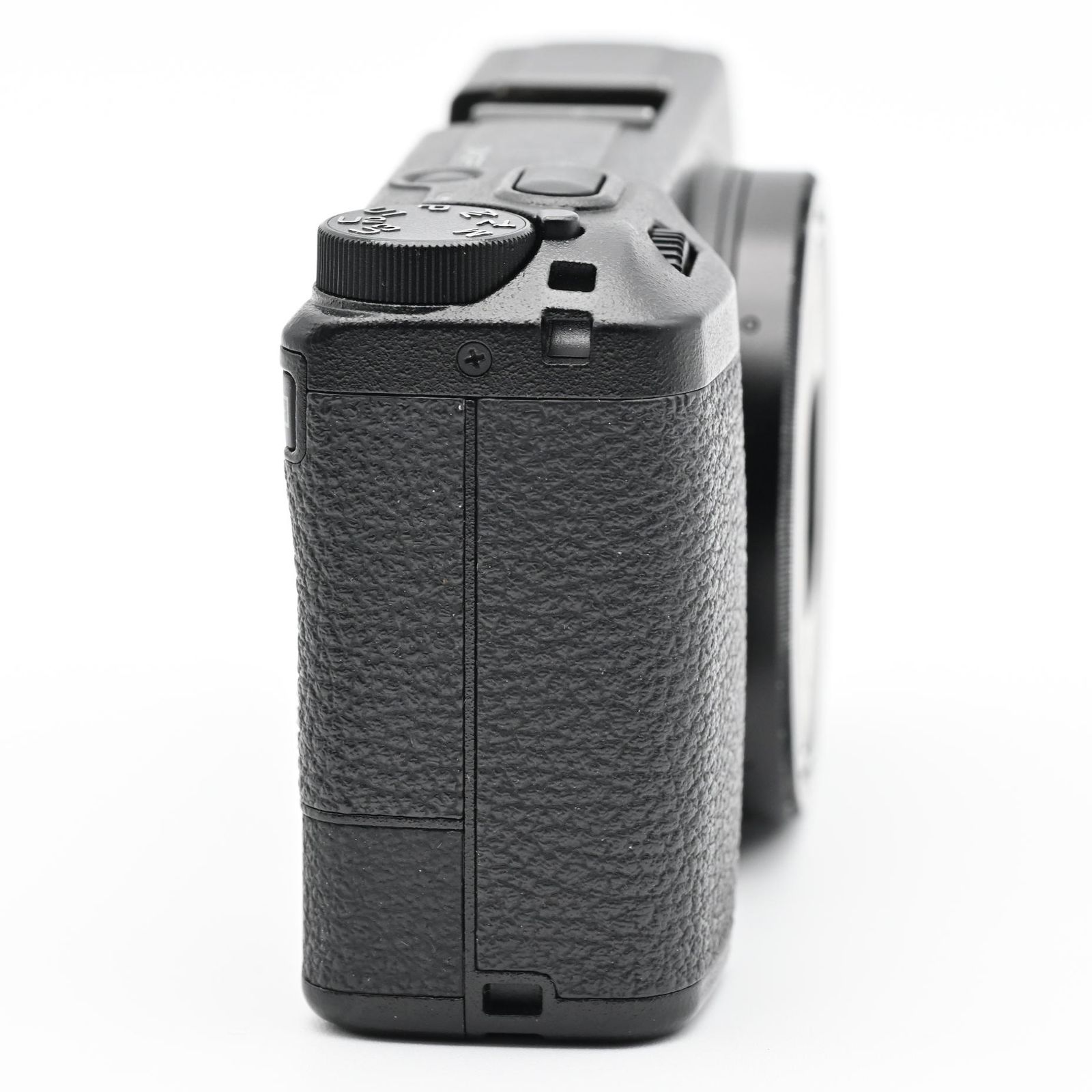 RICOH GR IIIx ショット数 8055回 別売り充電器BJ-11付。 - メルカリ
