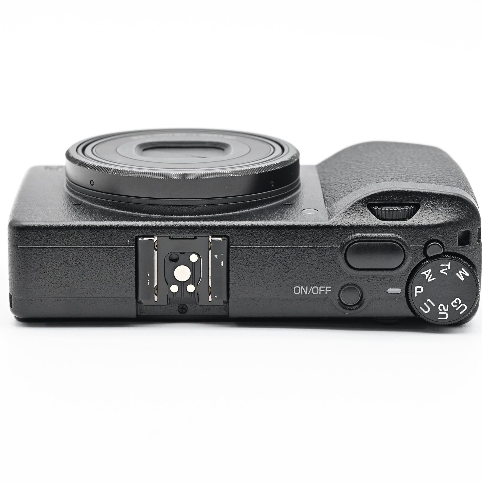 RICOH GR IIIx ショット数 8055回 別売り充電器BJ-11付。 - メルカリ