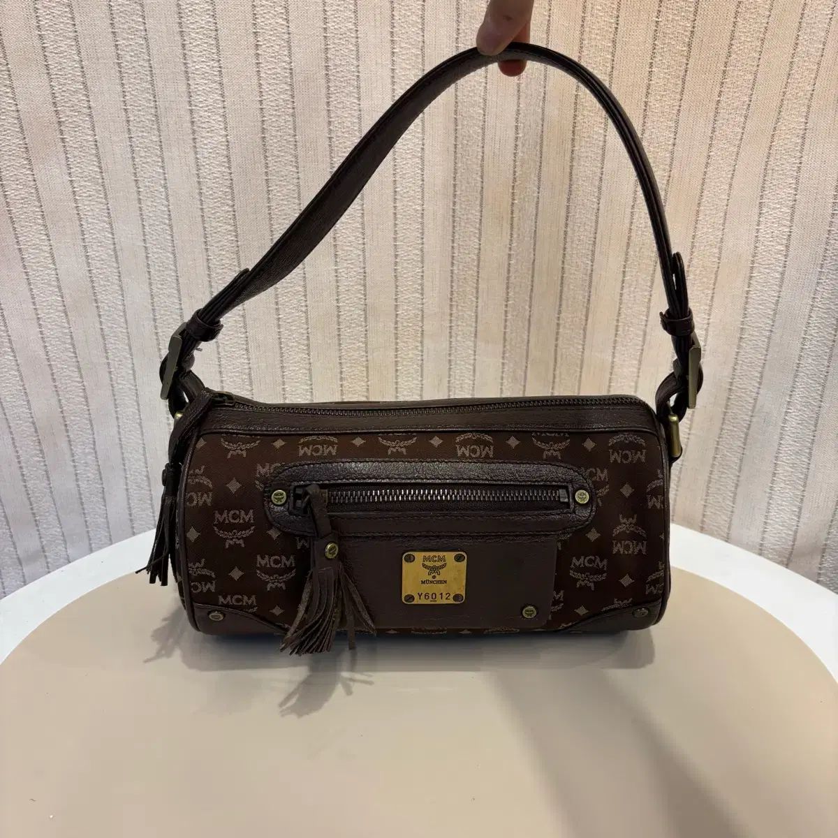 正規品 MCM ヴィセトス タッセル 円筒型 ショルダーバッグ