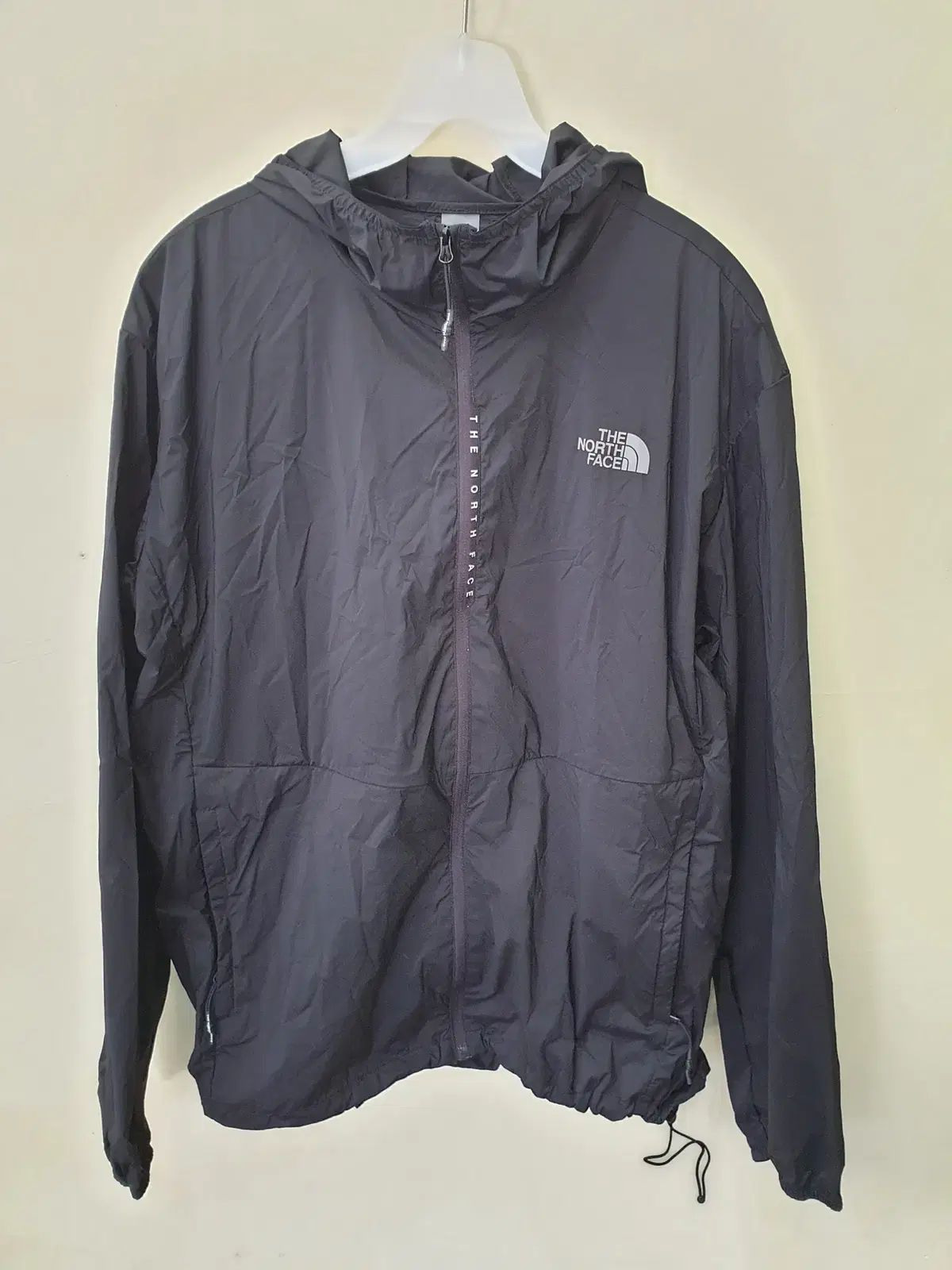105 The North Face 軽量 フード WHO (フ) ウィンドブレーカー ジャケット DARK (ダーク) ラム 7,797円