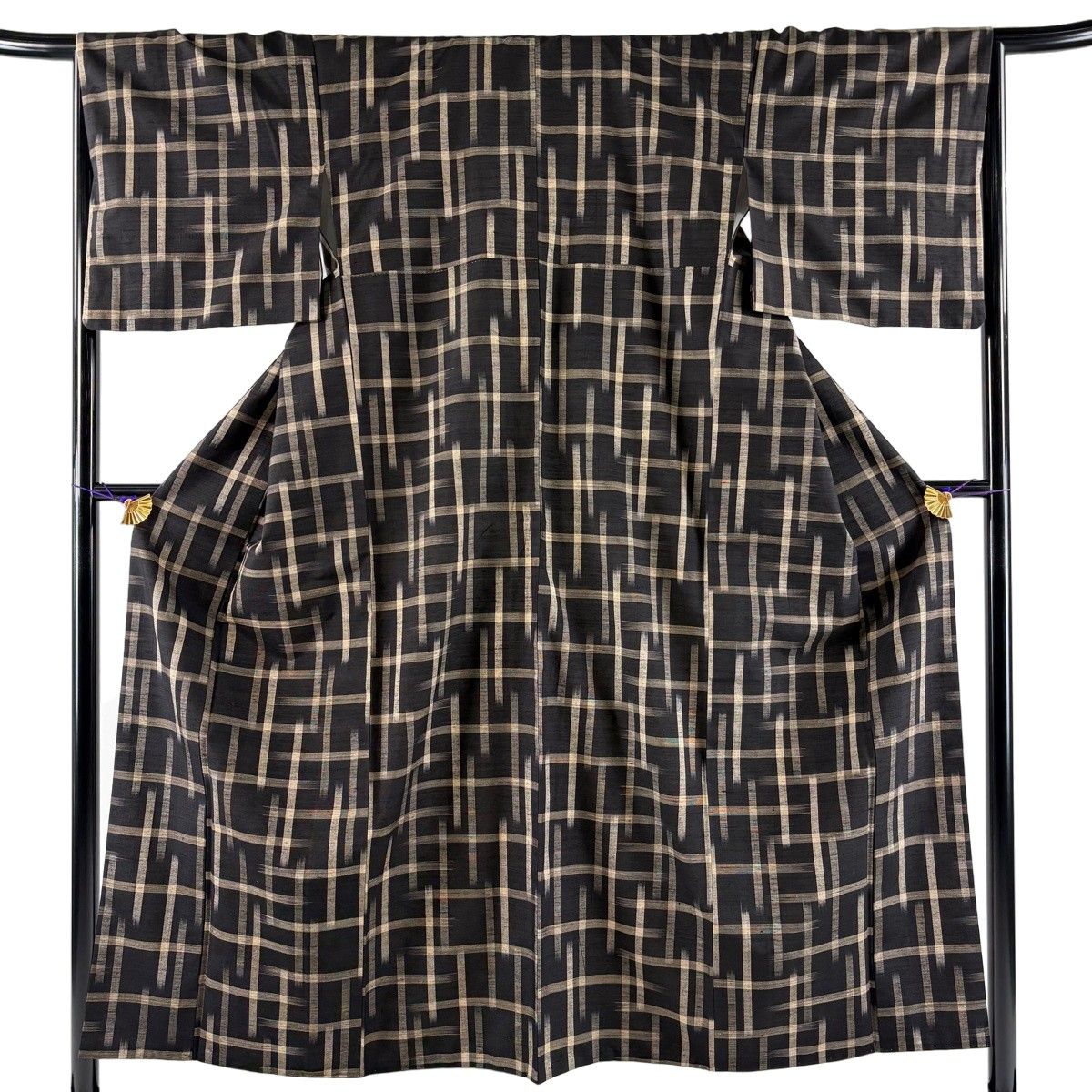 【美品】 紬 身丈155cm 裄丈66cm M 袷 絣柄 黒 正絹 秀品 【中古】