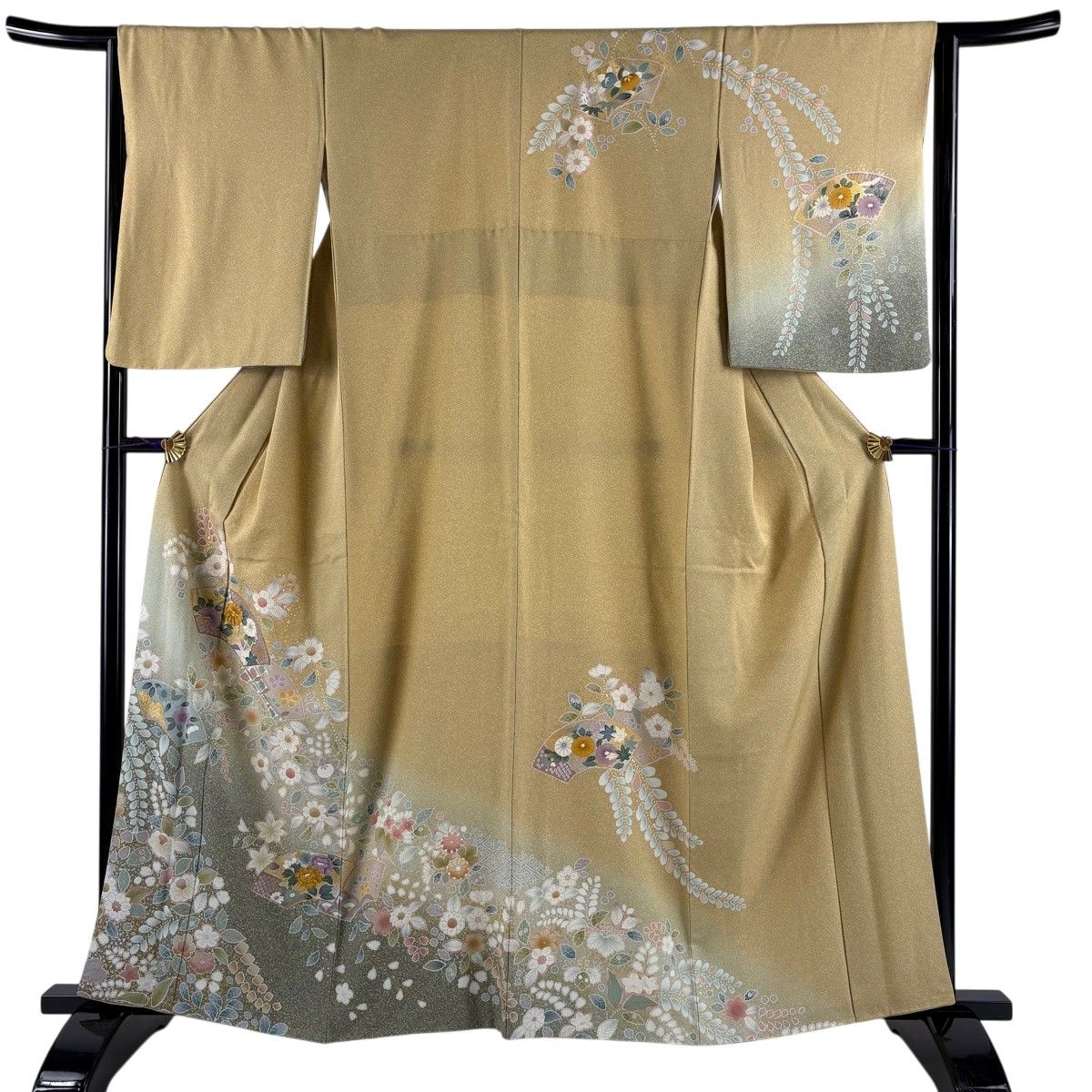 【美品】 訪問着 身丈161.5cm 裄丈64cm M 袷 扇面 草花 金糸 金銀彩 薄黄土色 正絹 秀品 【中古】