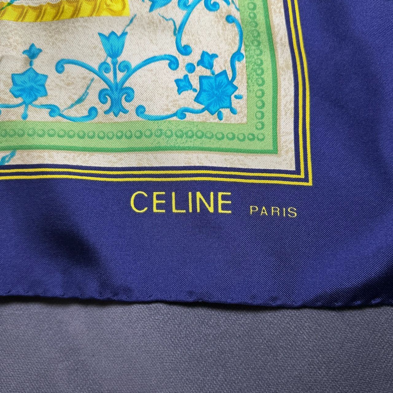 未使用級】CELINE セリーヌ 大判シルクスカーフ 太陽 ヨーロピアン 青
