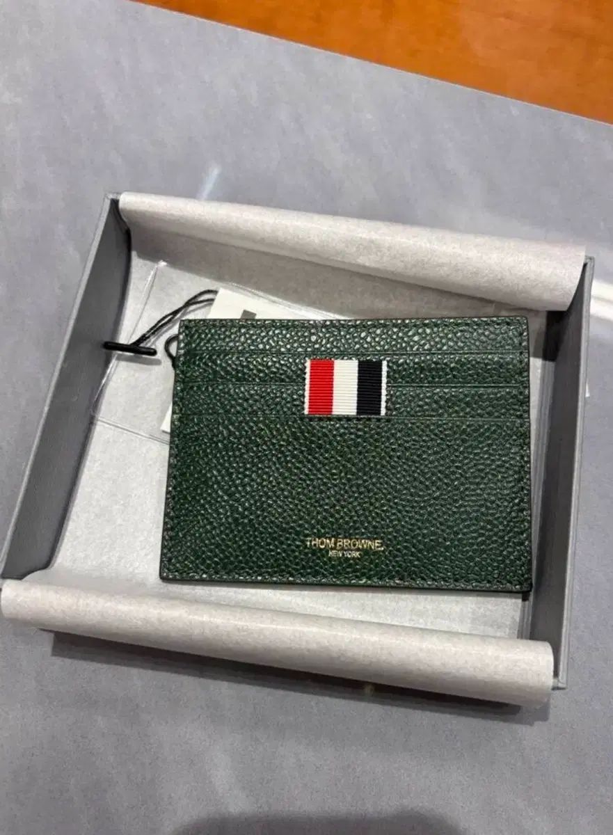 トム・ブラウン 緑色 カード 財布 新品