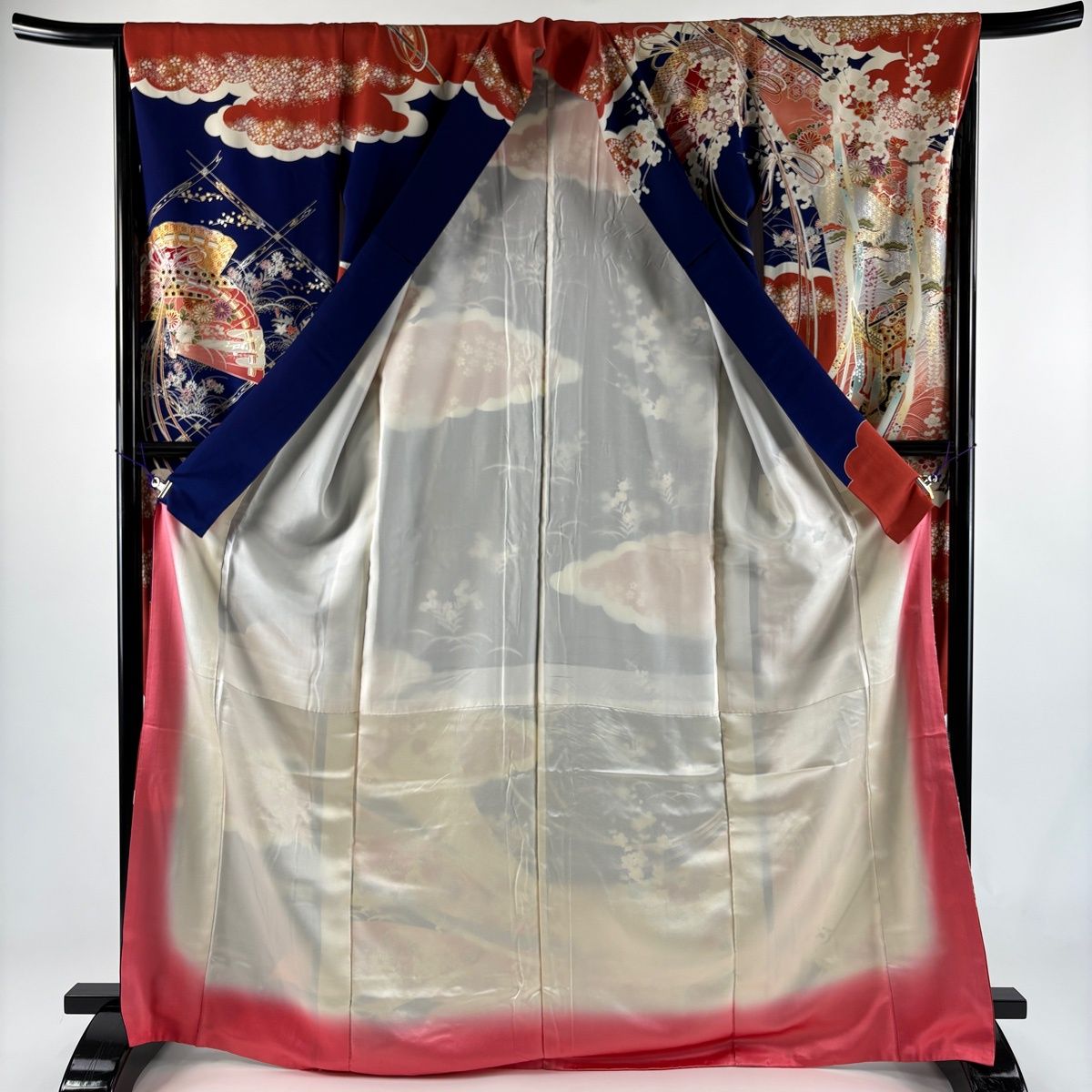 振袖 身丈169cm 裄丈66cm M 袷 御所車 枝梅 金糸 金彩 青紫 正絹 秀品 【中古】 振袖 身丈169cm 裄丈66cm M 袷 御所車 枝梅 金糸 金彩 青紫 正絹 秀品 【中古】