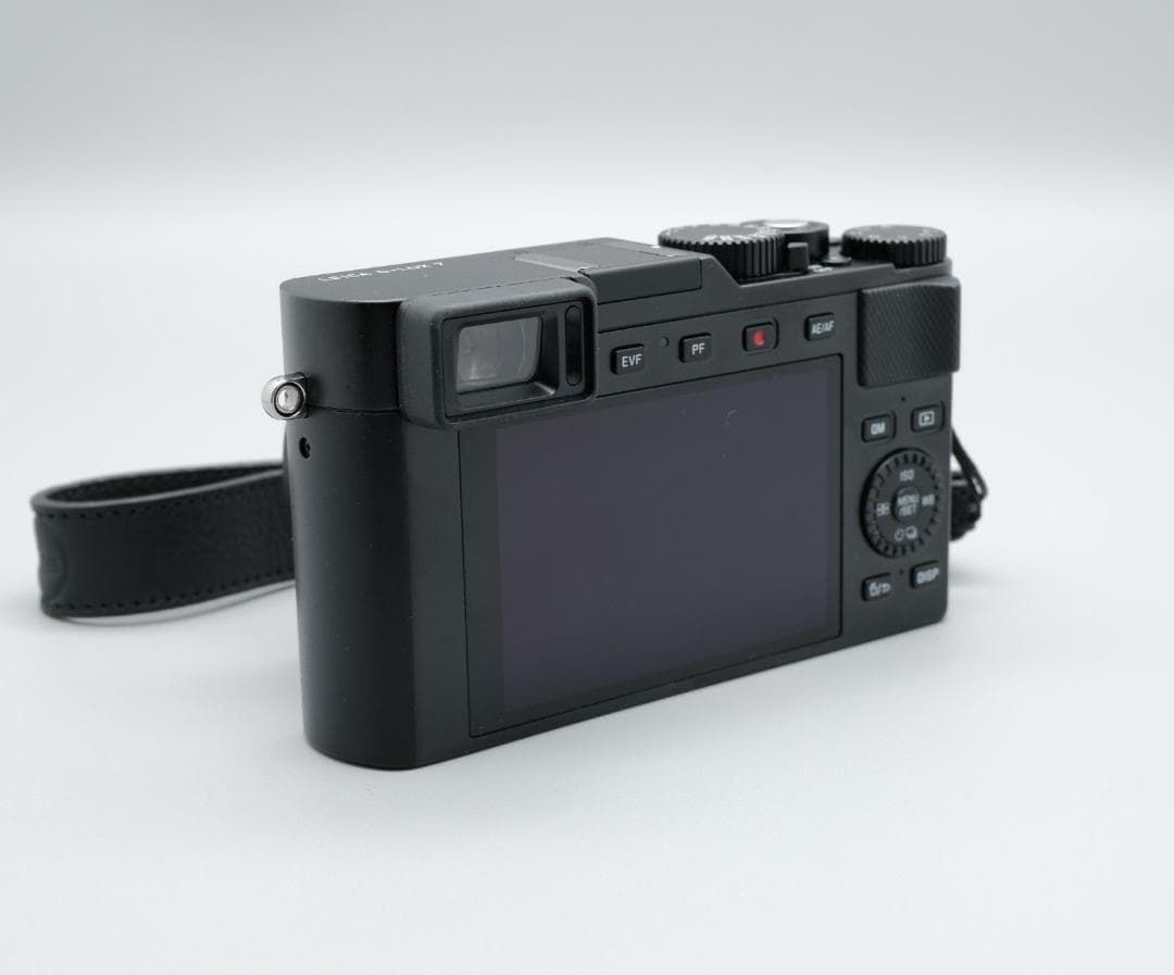 □完動品 美品 LEICA D-LUX 7 ショット数62 - メルカリ