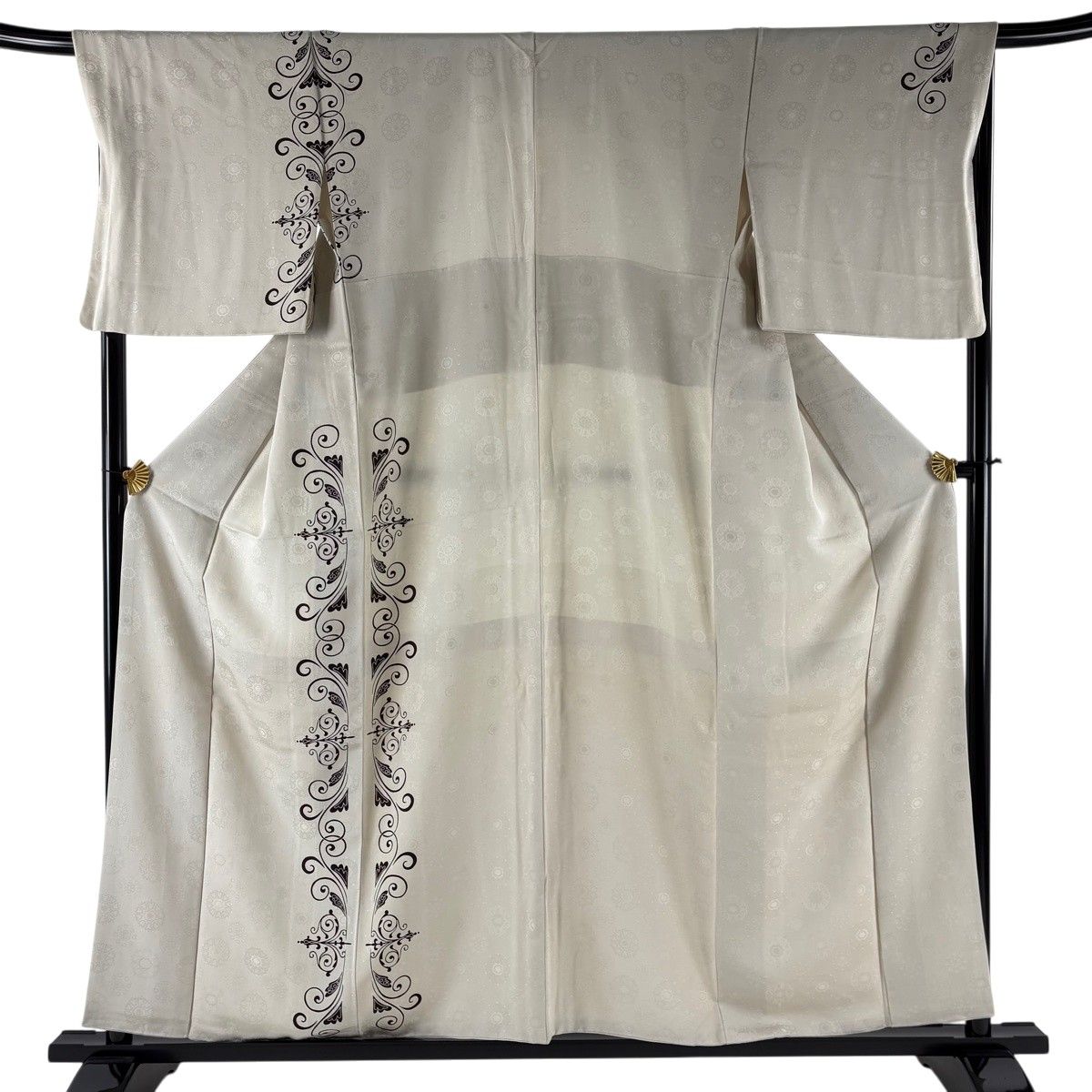 付下げ 身丈156.5cm 裄丈69cm L 袷 唐草 地紋 灰茶 正絹 名品 【中古】
