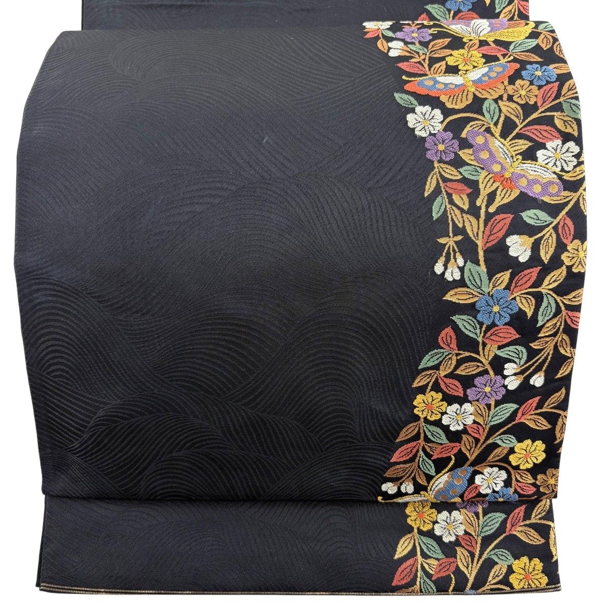 袋帯 名品 じゅらく 落款 あけぼの繭 蝶 草花 金糸 箔 墨色 お太鼓柄 正絹 【中古】