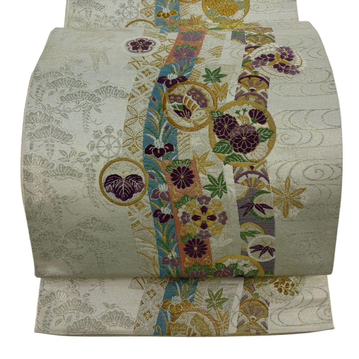 【美品】 袋帯 逸品 じゅらく 落款 鎌倉文 草花 金糸 箔 クリーム お太鼓柄 正絹 【中古】
