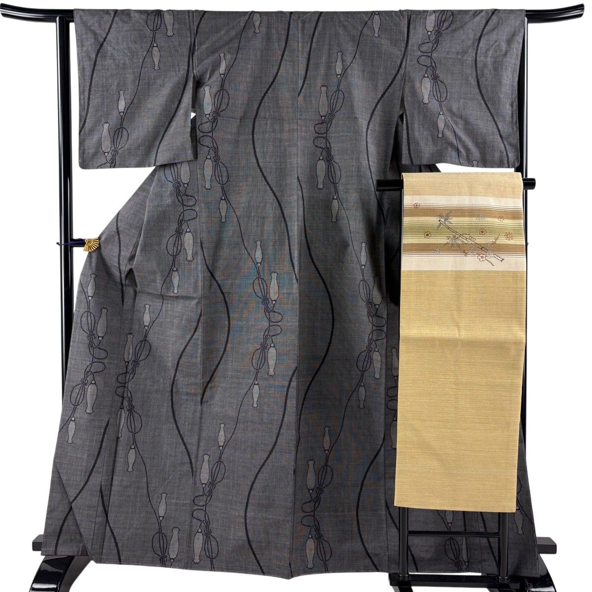 【美品】 紬 身丈166cm 裄丈63.5cm S 袷 名古屋帯セット 幾何学 黒灰 正絹 秀品 【中古】