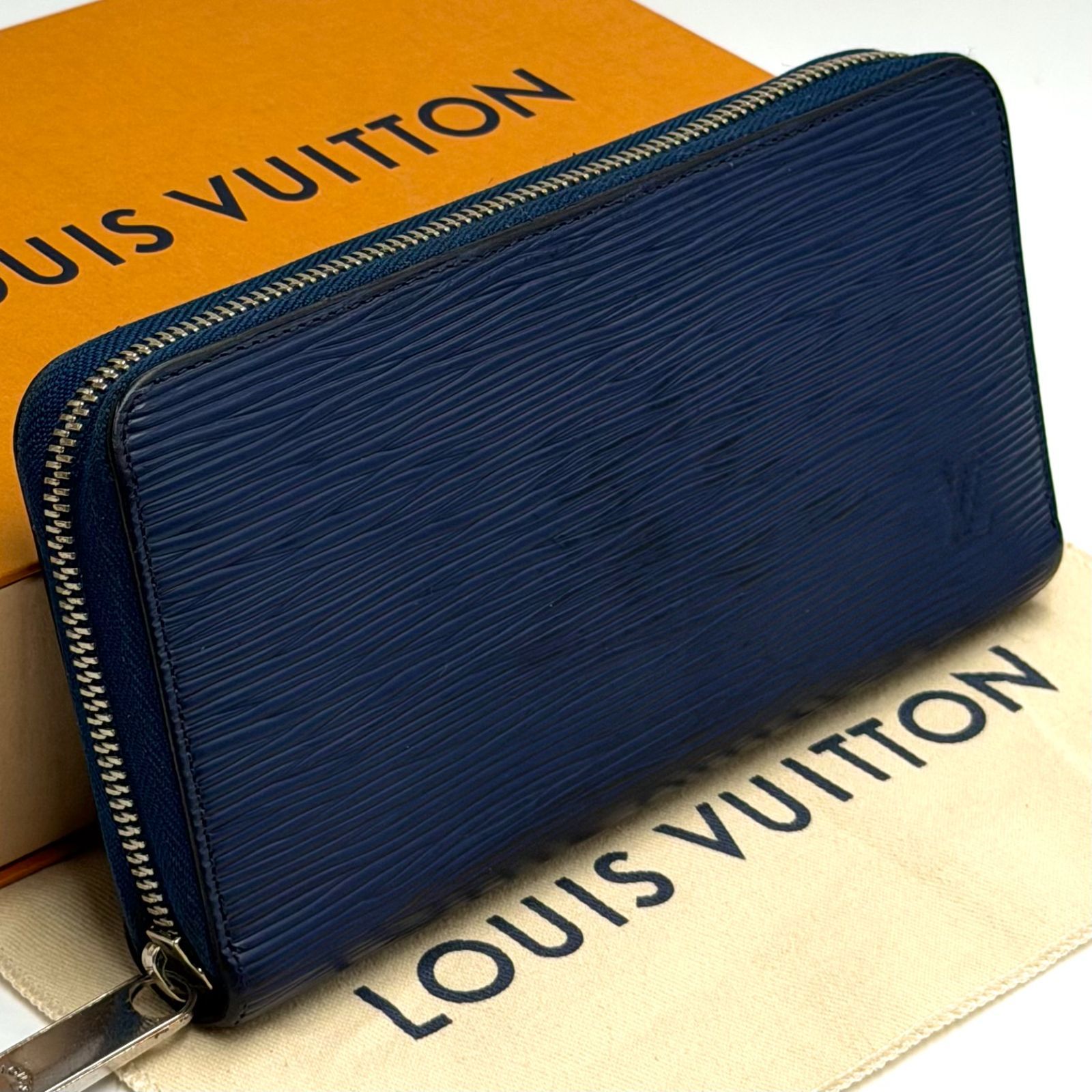 ルイヴィトン LOUIS VUITTON エピ ジッピーウォレット アンディゴブルー 新型 NM 長財布 お札入れ ラウンドファスナー 男女兼用 ブルー レザー