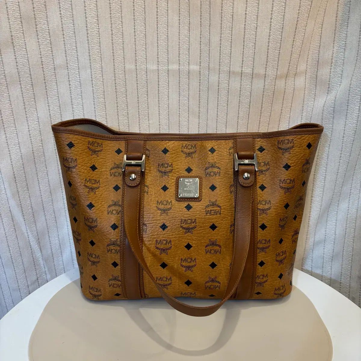 正規品 MCM 黄土 ヴィセトス ショルダバッグ