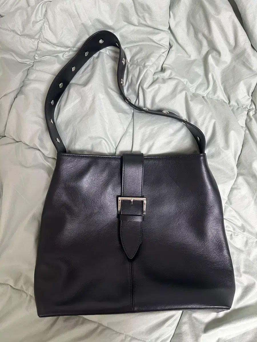 KIJUN 標準 ブラック スタッズ ショルダーバッグ 8,350円