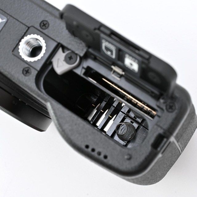 美品＞ RICOH GR IIIx HDF｜高級コンパクトデジタルカメラ｜シャッター