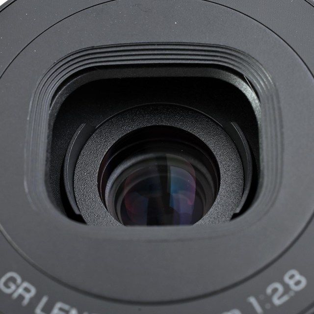 美品＞ RICOH GR IIIx HDF｜高級コンパクトデジタルカメラ｜シャッター