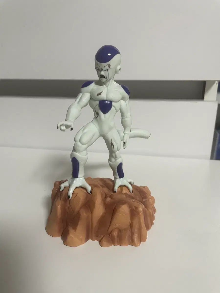 ドラゴンボール フィギュア フリーザ アクション フィギュア