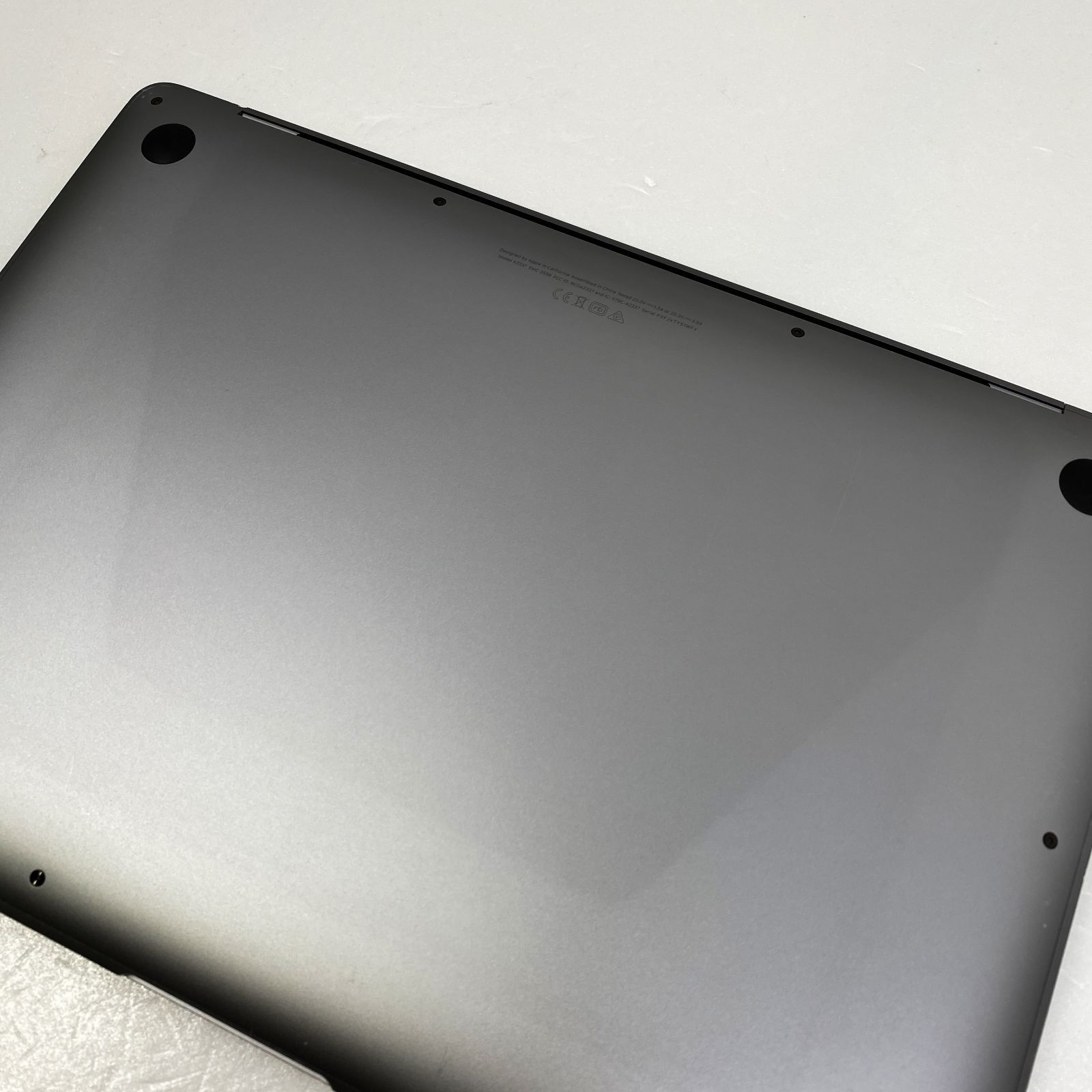 MacBook Air 13-inch 2020 M1【ランク：D】【カラー：スペースグレイ