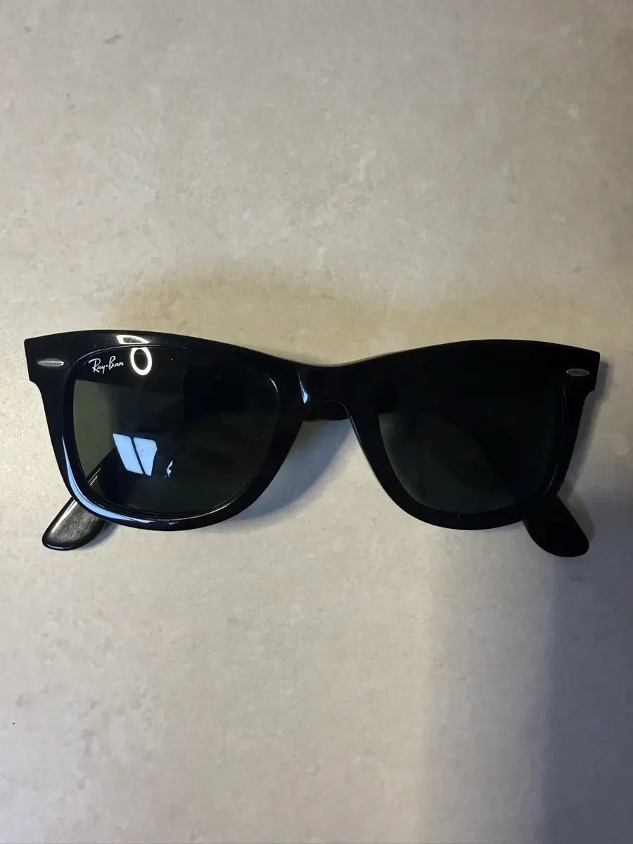 Ray-Ban (レイバン) ウェイファーラー 50 サイズ 2140-A 901