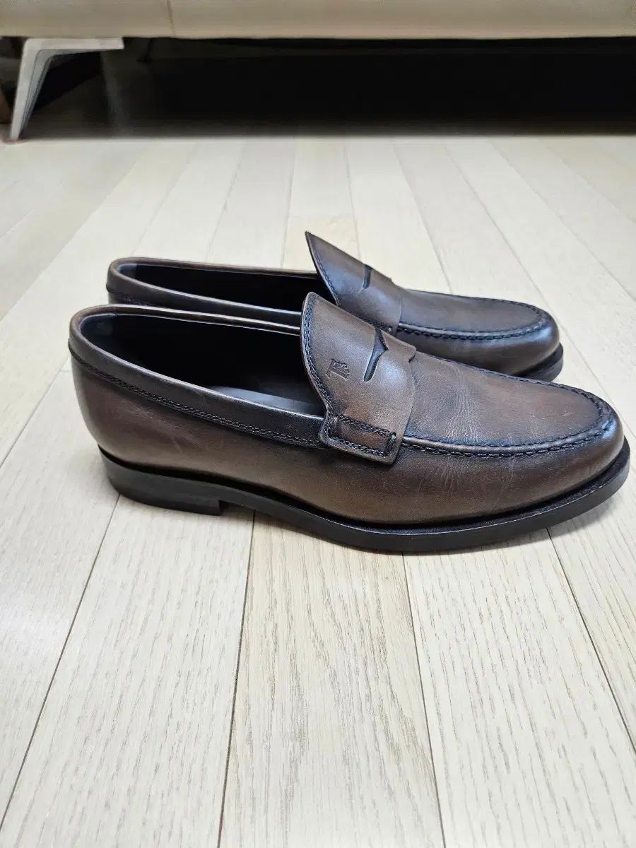 TOD'S トッズ メンズ ローファー (UK 6.5 サイズ)