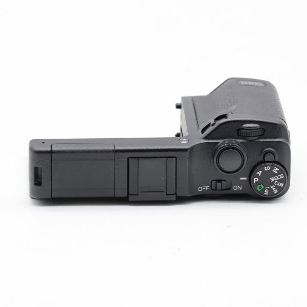 美品】ショット数「22回」RICOH GXR ボディ リコー - メルカリ