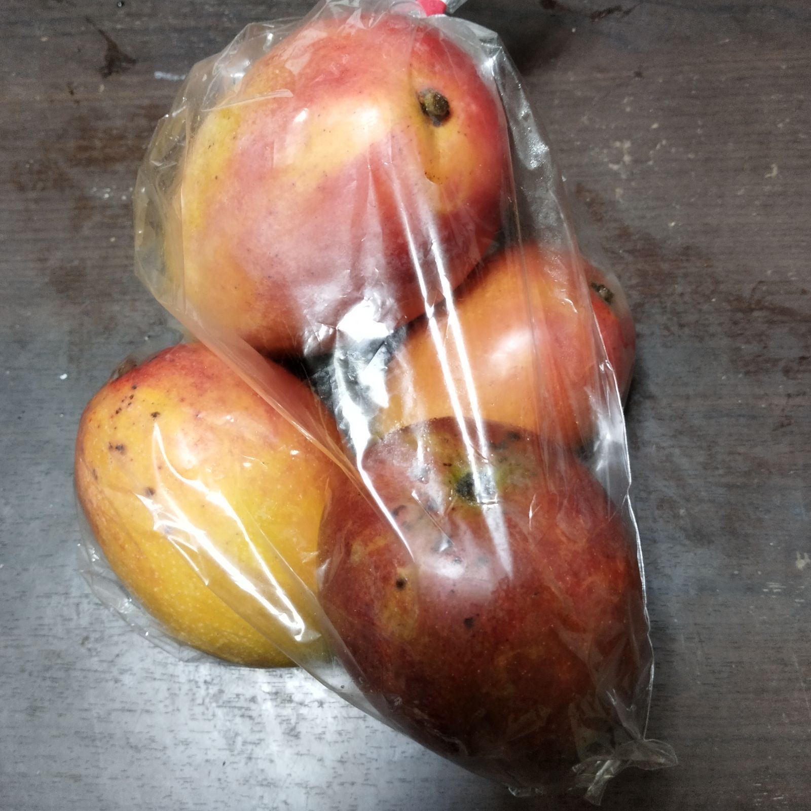 〈直売所最安値〉沖縄県産 アップルマンゴー Ｂ品大袋 約8.4kg（1.4kg×6）【クール便】①