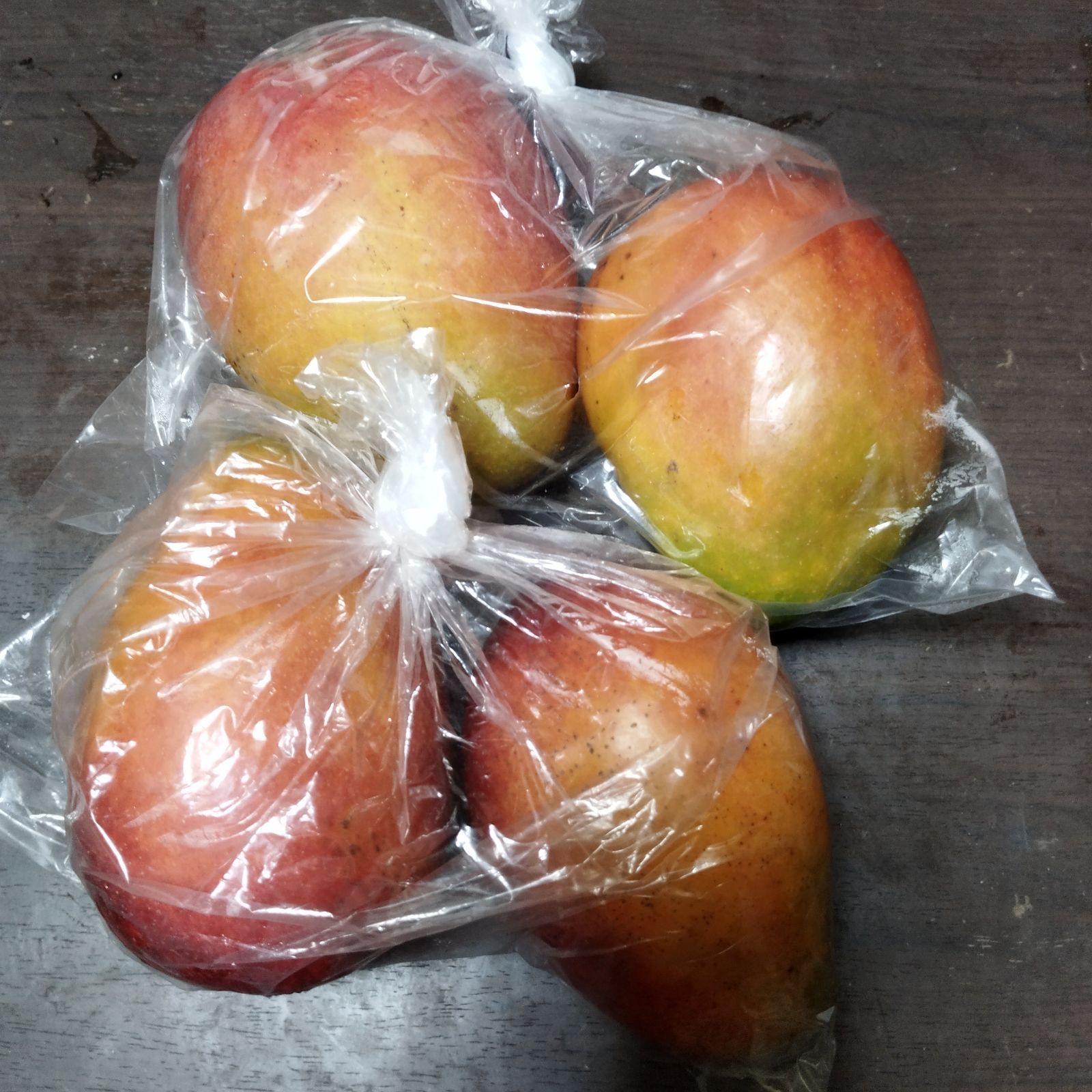 〈直売所最安値〉沖縄県産 アップルマンゴー Ｂ品大袋 約8.4kg（1.4kg×6）【クール便】①