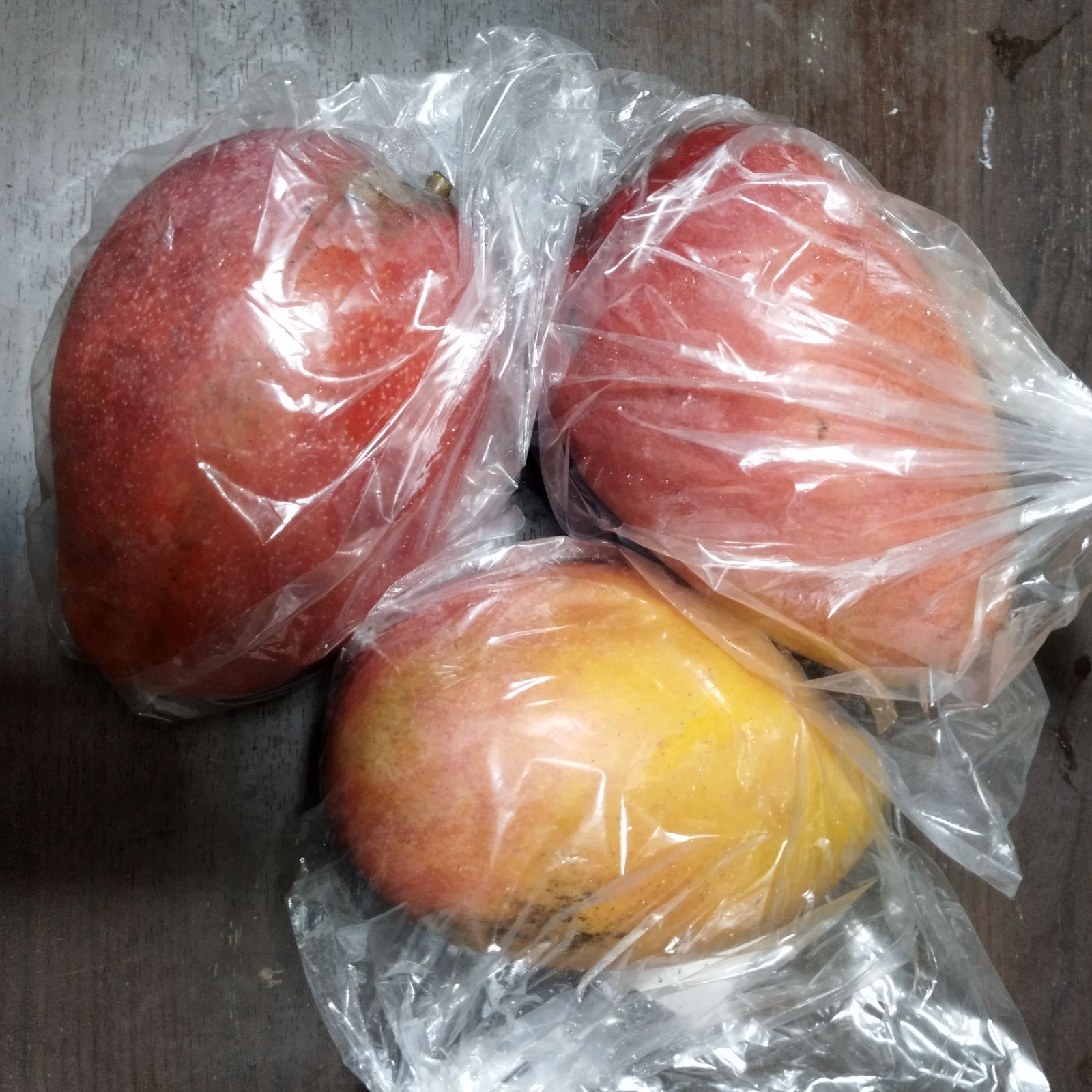 〈直売所最安値〉沖縄県産 アップルマンゴー Ｂ品大袋 約8.4kg（1.4kg×6）【クール便】①