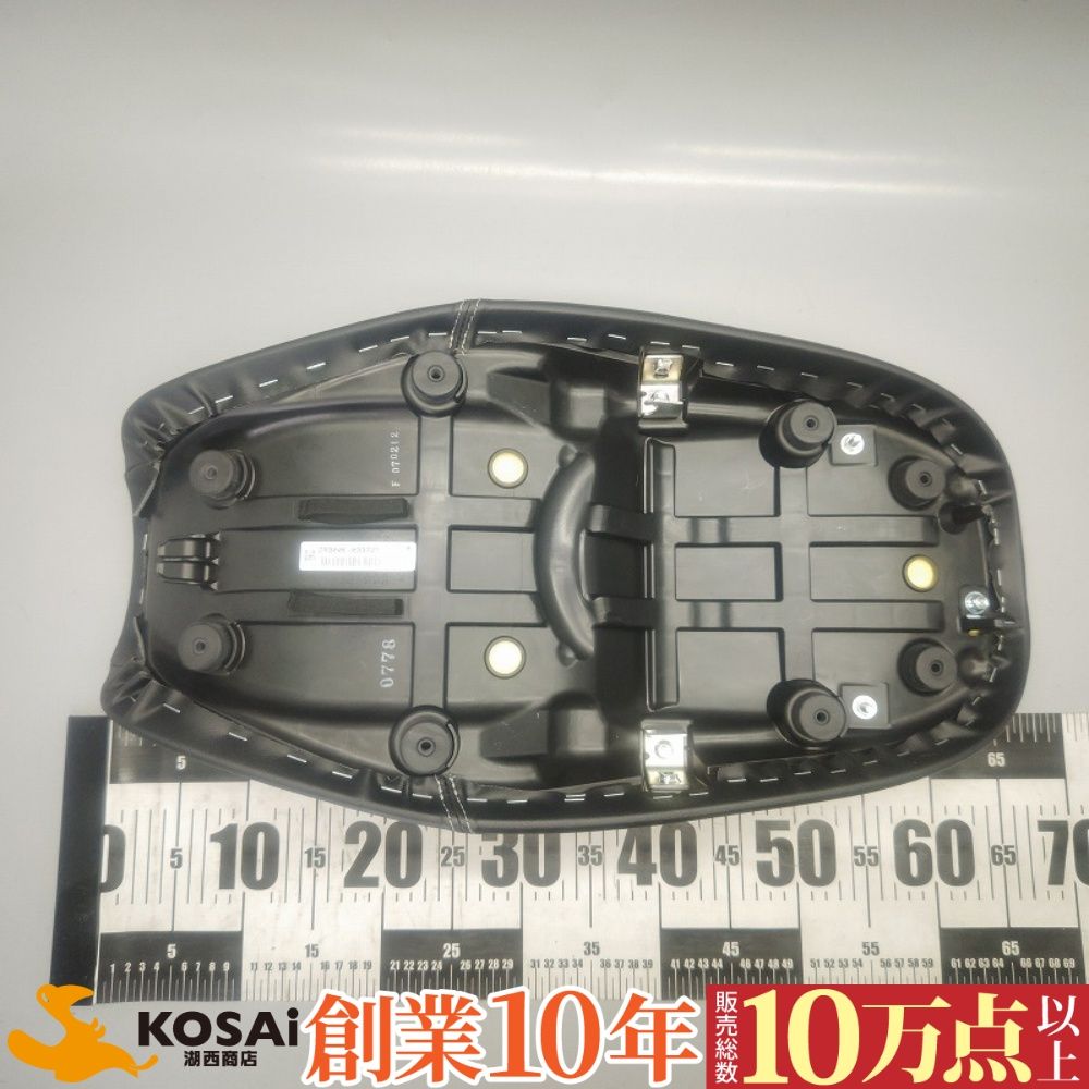 カワサキ　Z900RS(ZR900K)　純正　シート　ZR900K-033725　美品　タンデムベルト欠