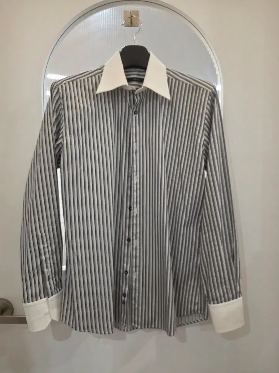 グッチ シャツ (M)