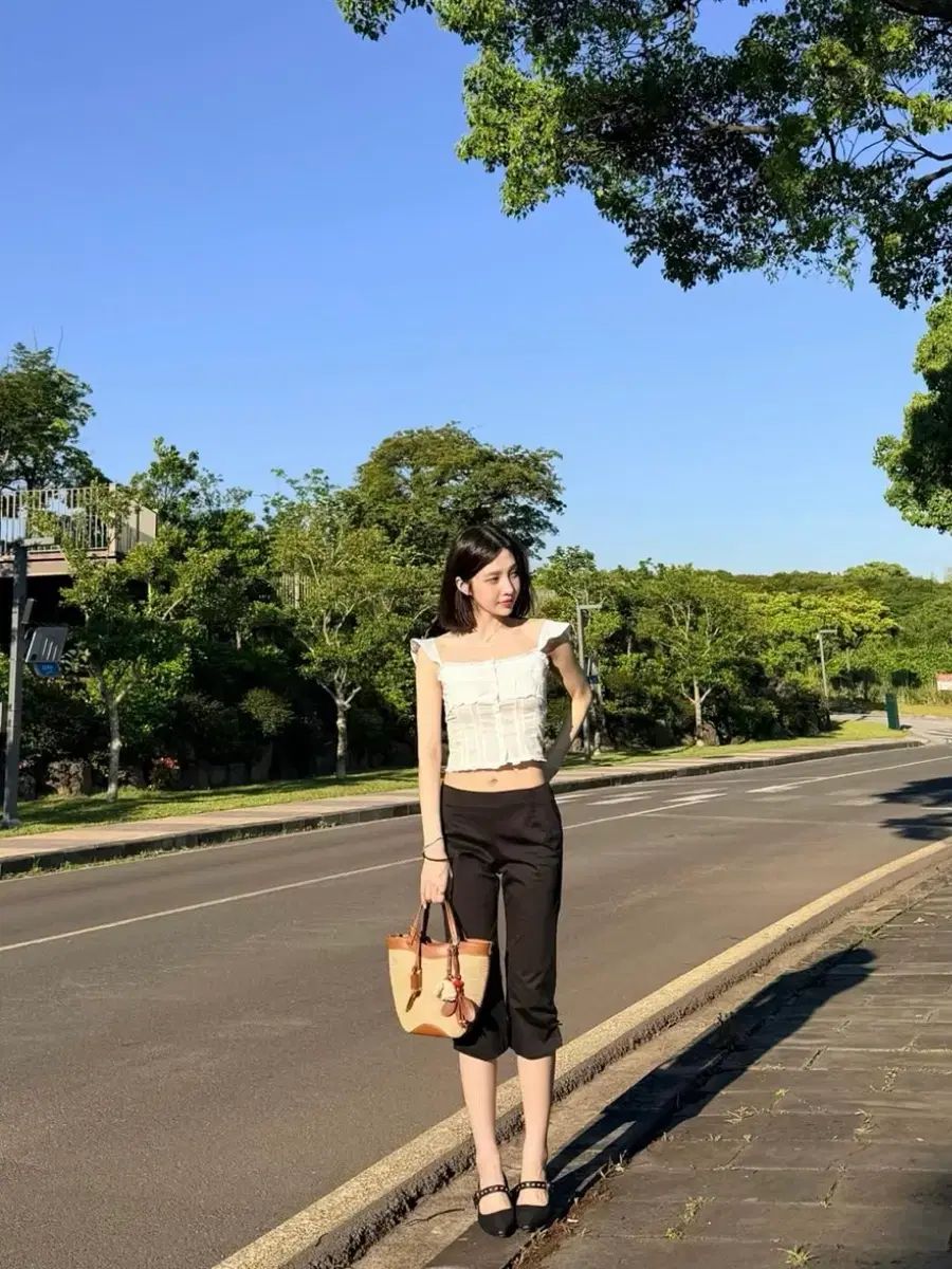 ザ・バーネット Rosalie Lace Smocked Blouse