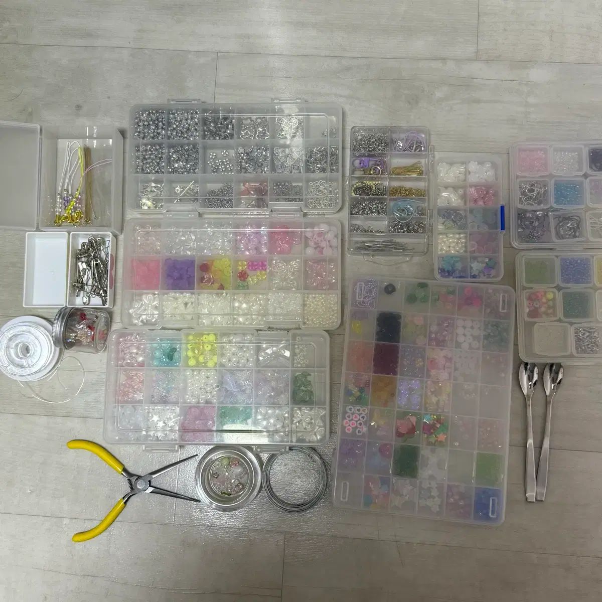 ビーズ キーホルダー ビーズ＋副資材 ニッパー 出品