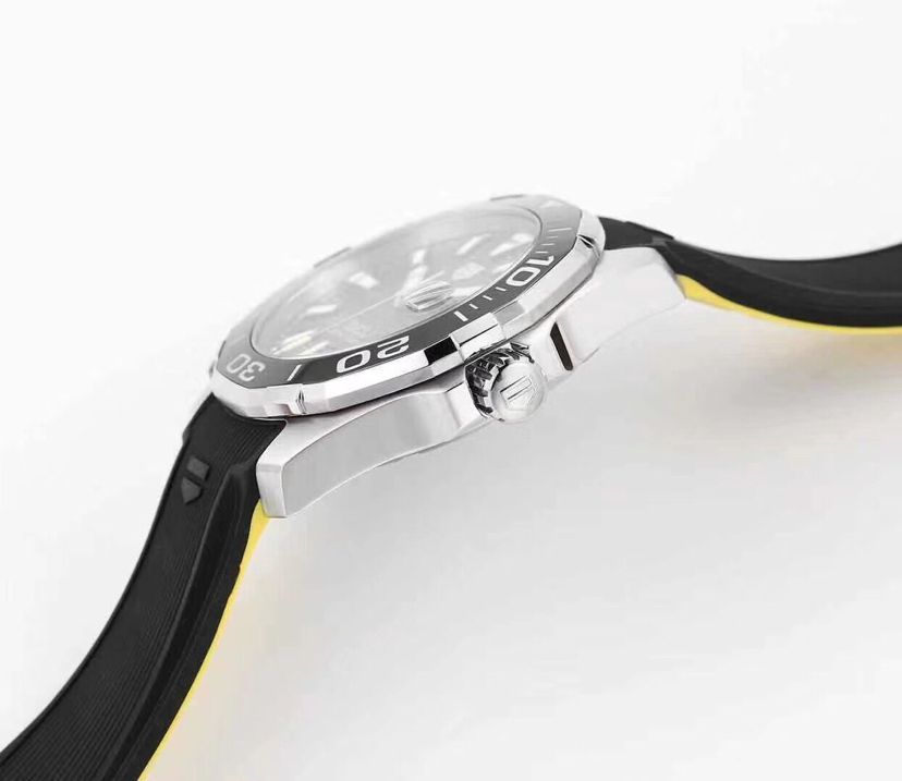TAG HEUER タグホイヤー アクアレーサー キャリバー5 セラミック WAY211A.FT6068 新品 自動巻 セラミック 41mm 腕時計
