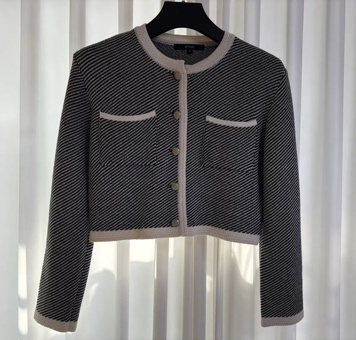 オンアンドオン diagonal striped cardigan