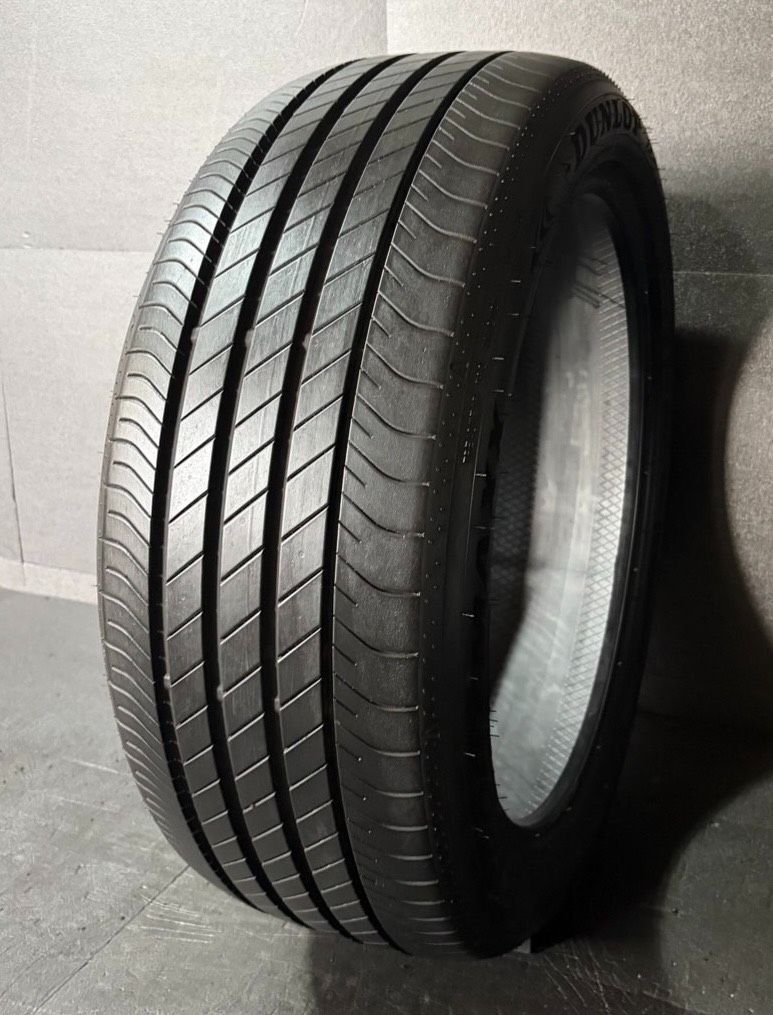 うっすらイボ　2026年製 約9.8分山 ダンロップ　DUNLOP スポーツマックス　e SPORT MAXX 235/45R19 1本 h_2674