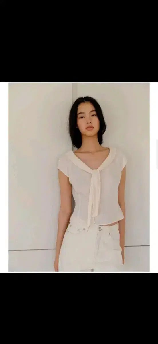 キンダ―サルモン タイ ブラウス Valois Bowtie Top Cream
