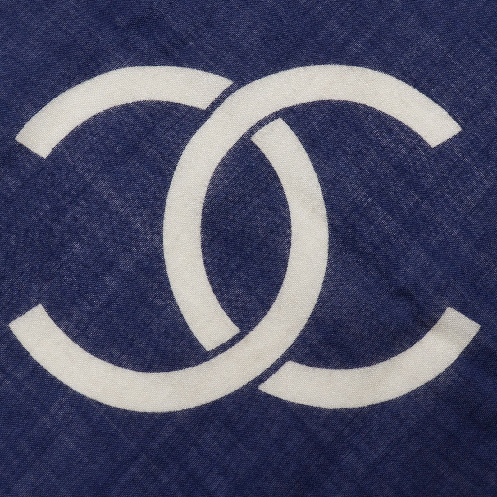 CHANEL】シャネル ココマーク シルク 紺 レディース スカーフ - メルカリ