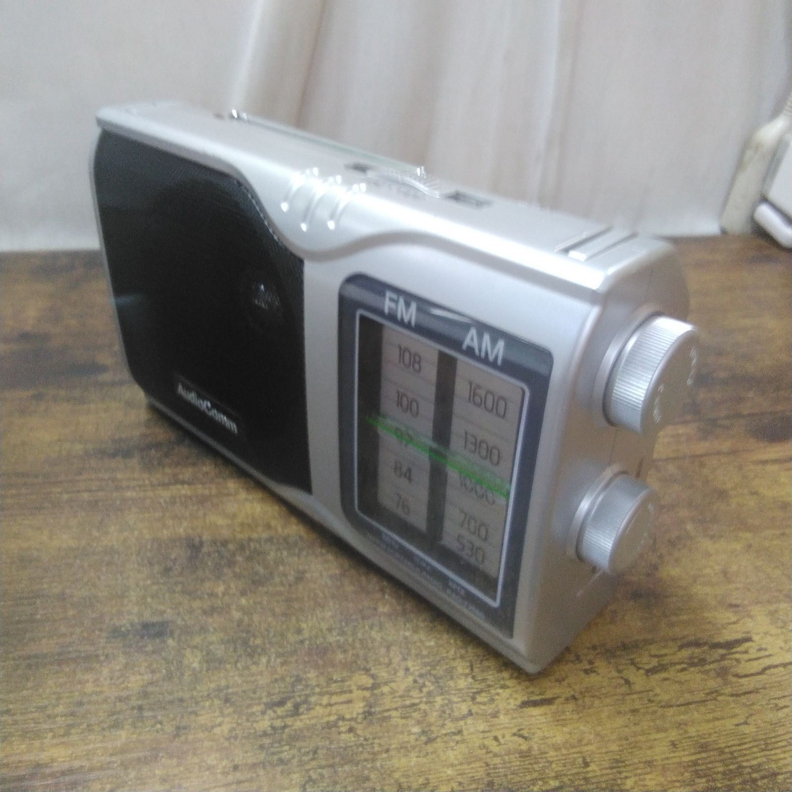 オーム電機 AudioComm AM/FMポータブルラジオ RAD?T208S 通電確認済