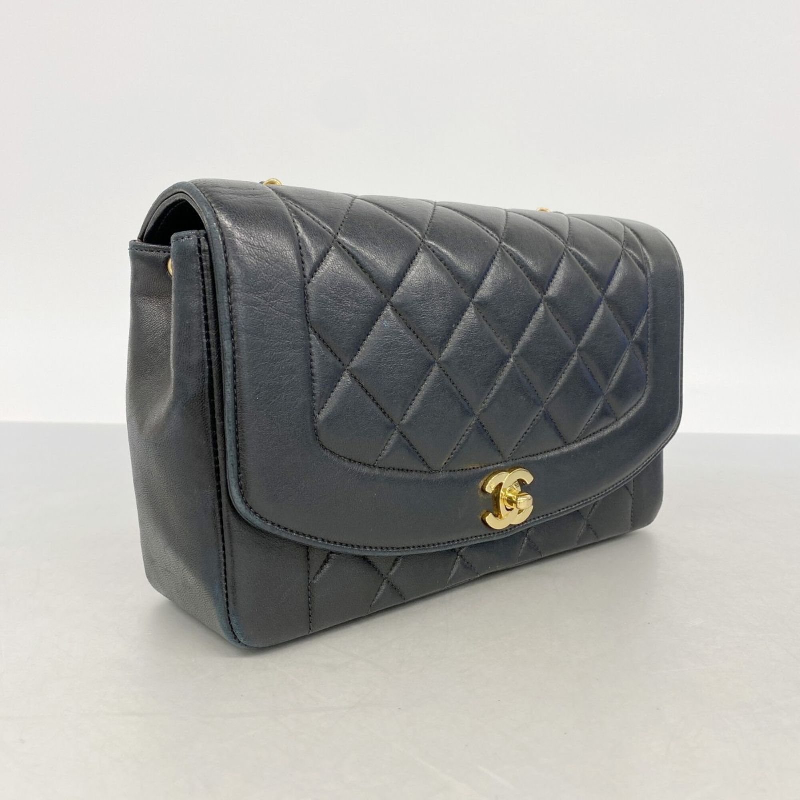 シャネル(Chanel) シャネル ショルダーバッグ ダイアナ チェーンショルダー ラムスキン ブラック レディース